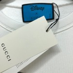 617964 Disney x Gucci Donald Duck cotton sweatshirt white