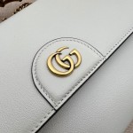 675794 Gucci Diana small shoulder bag white