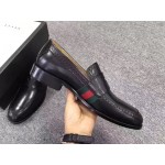 Gucci Leather loafer with Web 450990