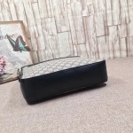 Gucci GG supremme flat messenger 473878-9769