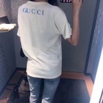 Gucci Oversize T-shirt with Paramount logo 493117