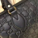 Gucci Signature top handle bag black 453573
